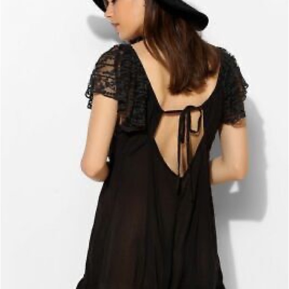 Urban Outfitters Kimchi Blue Sail Away Romper - Picture 2 of 11